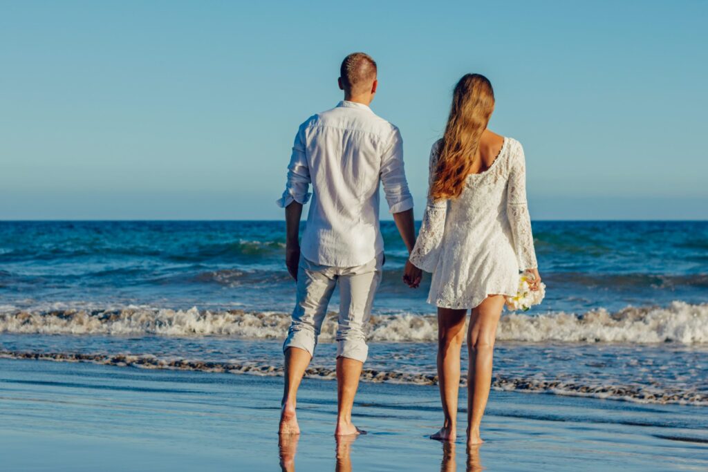 pexels-adam-kontor-323260 couple 4 2