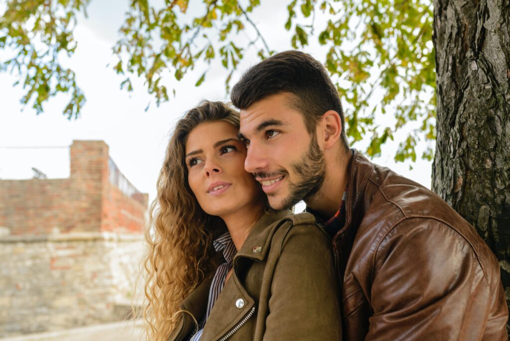 pexels-vera-arsic-984958 couple 1.1 3