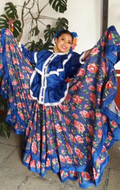 1. Denisse 944